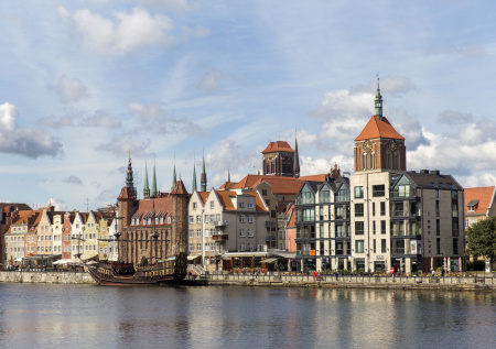 Экс-генконсул заявил, что «русофобия в Польше прет из всех щелей»