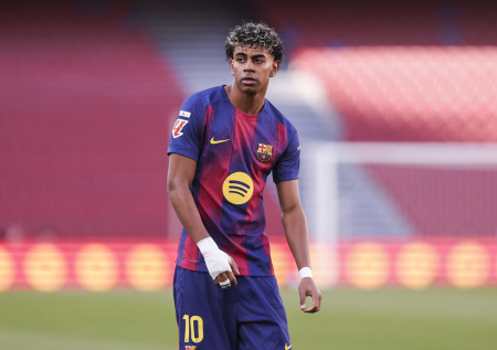 Ламин Ямаль оформил первый хет-трик и установил рекорд XXI века