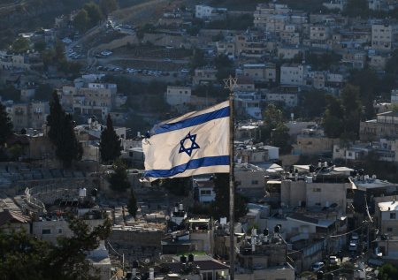 Ответная атака Ирана обернулась взрывами в еще одном городе Израиля