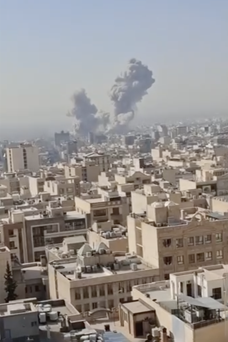 Авиаудары в центральной части Тегерана