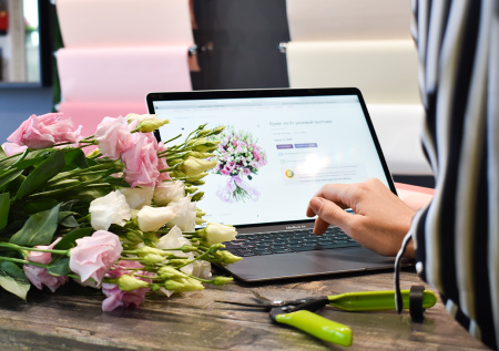 Мошеннические букеты активно расцвели перед 8 Марта