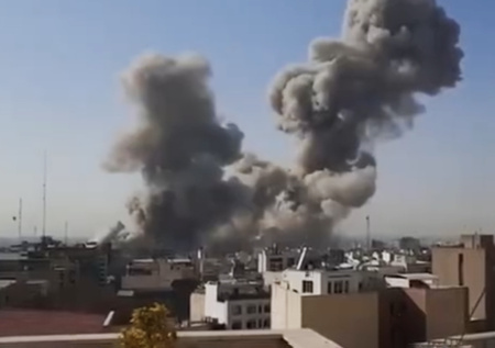 Полыхает весь Ближний Восток: кадры охватившего регион хаоса