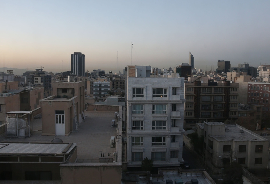 Центр Тегерана, Иран, во время 40-дневного траура, объявленного после сообщения о смерти верховного лидера аятоллы Али Хаменеи