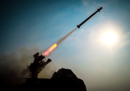 Еще одно судно атаковали рядом с Ормузским проливом у берегов ОАЭ