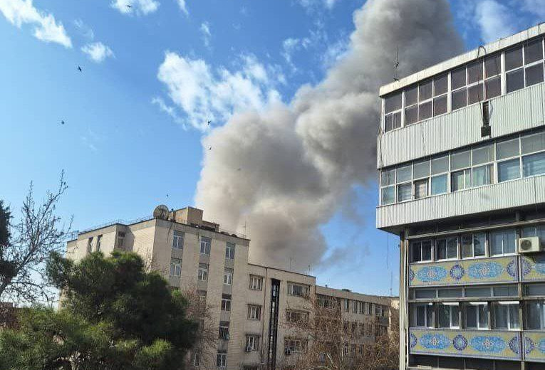 Взрывы в Тегеране (Иран) после того, как США и Израиль начали атаку