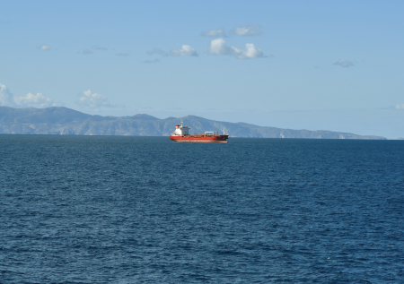 Посольство России отреагировало на захват танкера в Северном море