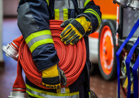 Опубликованы снимки со спутника после пожара в порту Джебель-Али в Дубае