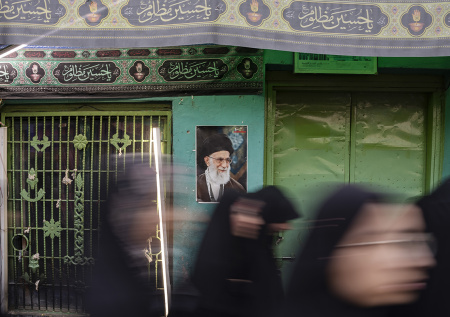 «Смерть Америке»: тысячи иранцев попали на видео после гибели лидера