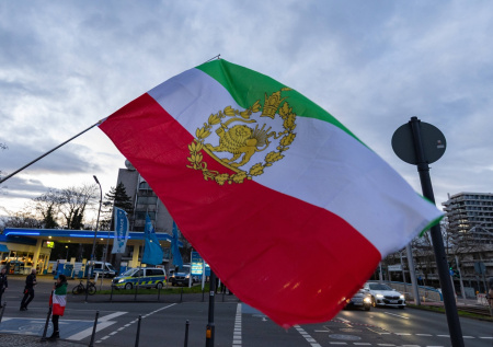 Демонстранты захватили здание американского генконсульства