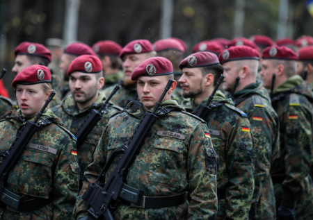 «Лечь под США»: политолог о вероятности участия Европы в войне против Ирана