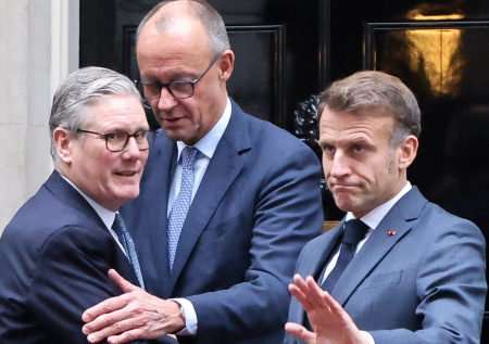 Макрон, Мерц и Стармер угрожают Ирану: в какую ловушку они себя загоняют