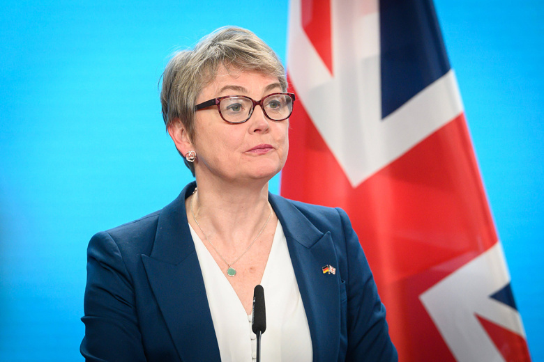 Иветт Купер