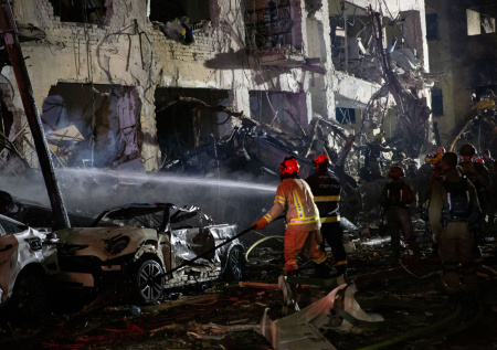 «Погружает мир в хаос»: военэксперт о последствиях конфликта США и Ирана