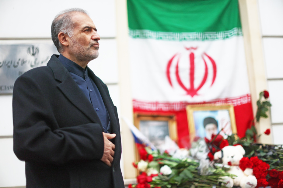 Казем Джалали у посольства Ирана в Москве