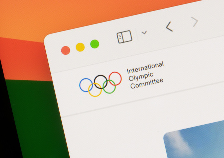 Медведев призвал пустить МОК «под нож»