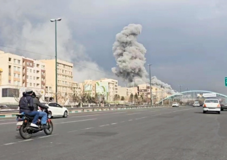 В МИД Ирана отреагировали на авиаудары США и Израиля