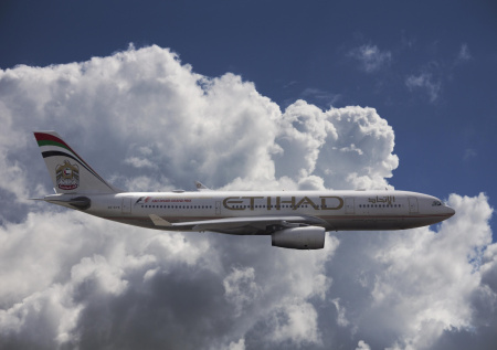 Аэропорт Абу-Даби открыл регистрацию на рейсы в Москву и другие направления