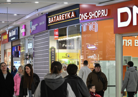 Юрист раскрыл нюансы нового закона о переводе вывесок на русский язык