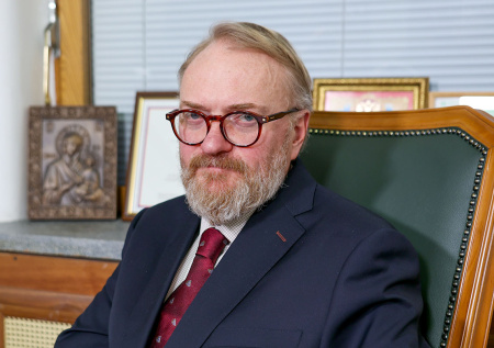 «Две полоски»: Милонов назвал лучший подарок для женщины на 8 марта