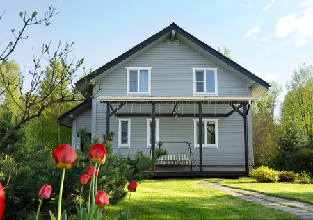 Весна пришла — пора будить дачу после зимней спячки