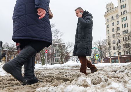 Дождь с градом и тепло до 0? Погода в Москве в конце недели: чего ждать
