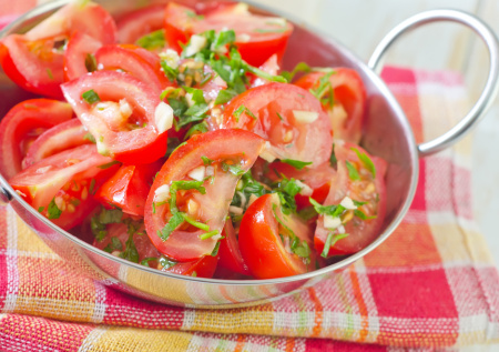 Нутрициолог объяснила, какие продукты лучше всего есть весной