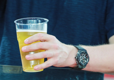 Терапевт рассказала неприятную правду о безалкогольном пиве