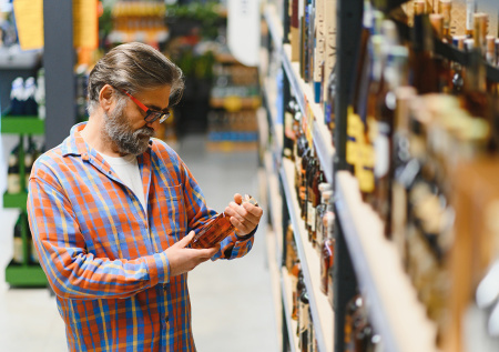 Россиянам объяснили, почему снижаются продажи крепкого алкоголя