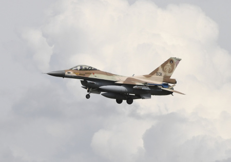 Израильская авиация нанесла удар по радиостанции «Хезболлы» на юге Бейрута