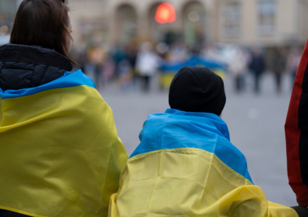 «Скатывается в 90-е»: Украине предсказали тяжелый кризис с печальным концом