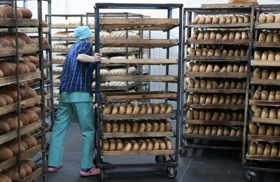 Выпечка хлеба на Мелитопольском хлебокомбинате