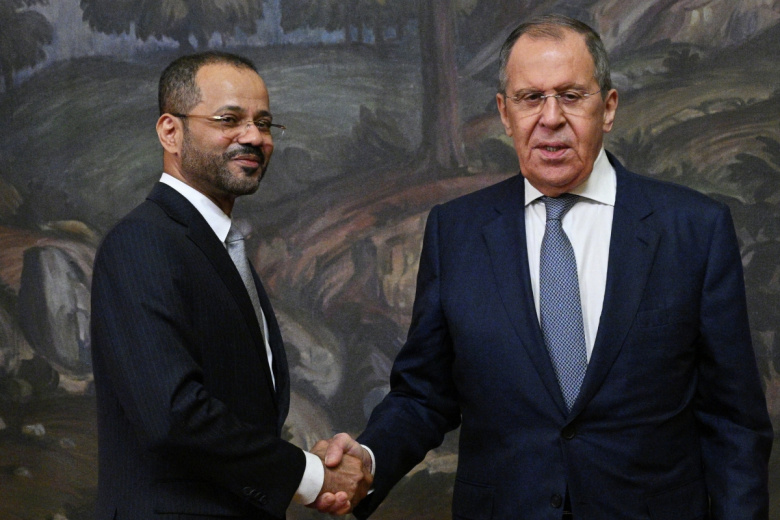 Сергей Лавров (справа) и министр иностранных дел Омана Бадр бен Хамад бен Хамуд аль-Бусаиди