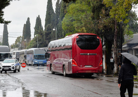 Российские дипломаты покинули Иран через Азербайджан