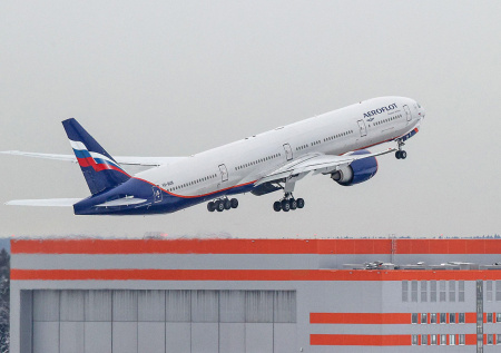 Два российских аэропорта временно не принимают самолеты