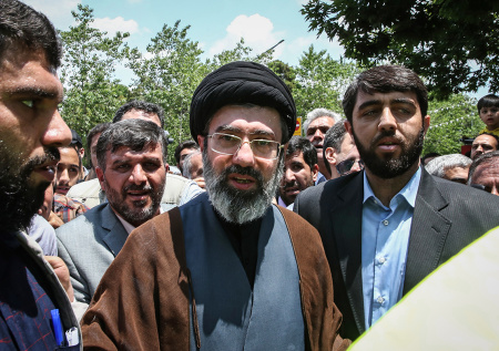 Стало известно о состоянии сына Хаменеи