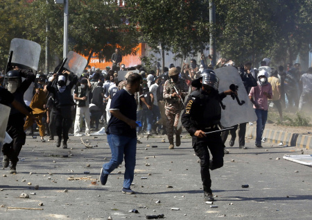 Морпехи США расстреливали протестующих в пакистанском Карачи