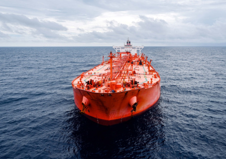 Операцию США назвали поводом для Индии расширить закупки нефти у России