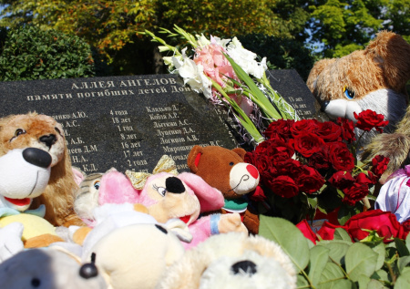 Запад обвинили в манипуляциях из-за убитых Киевом детей