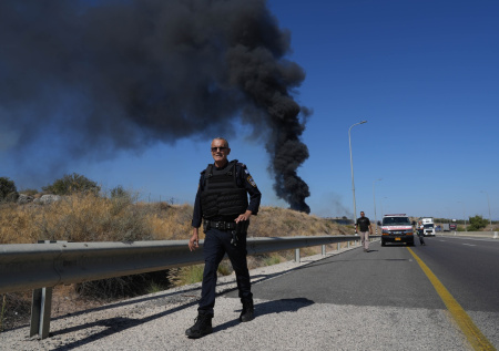 Израиль впервые за полтора года попал под ракетный удар из Ливана