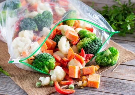 Врач рассказала, какие продукты помогут справиться с авитаминозом весной