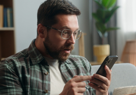 Россиян предупредили о нешуточных штрафах за оскорбления в Сети