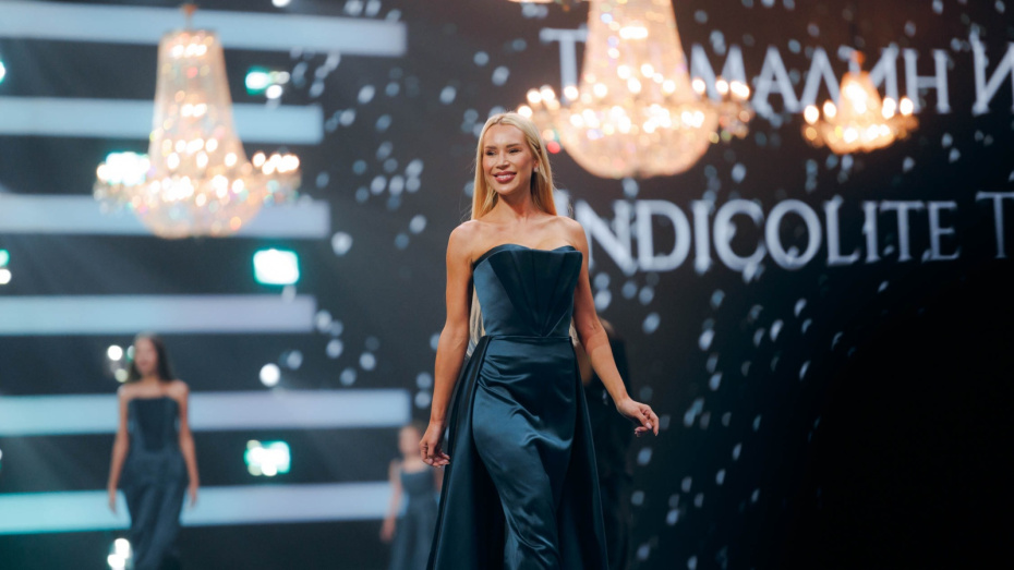 Участницы конкурса «Мисс БРИКС — 2026» на торжественной церемонии открытия