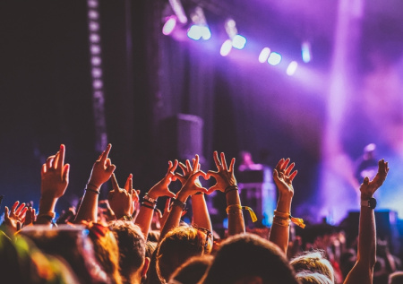 Юристы разослали российским рэперам памятки с «трезвым» этикетом