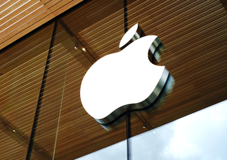 «Быть заложниками»: в Госдуме возмутились политикой Apple