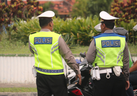 «Меня повязали»: украинку выдворили с Бали за антироссийскую акцию