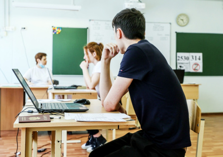 В Минпросвещения РФ объяснили, как выпускники из новых регионов сдадут ЕГЭ