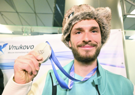 Российский призер Олимпиады — 2026 взял золото на чемпионате Европы