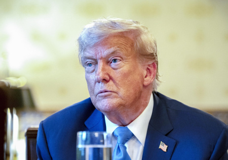 «Я только что вышел с секретного брифинга»: сенатор раскрыл планы Трампа