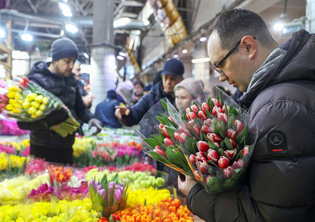 Аллерголог дала совет, какие цветы лучше не дарить на 8 Марта