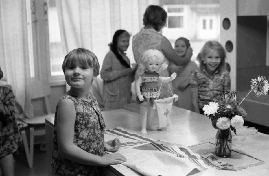 Торжества повсюду: концерты, застолья, утренники и идеология